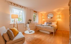 Stay Awesome - Sophienstraße Apartment im Zentrum und Netflix